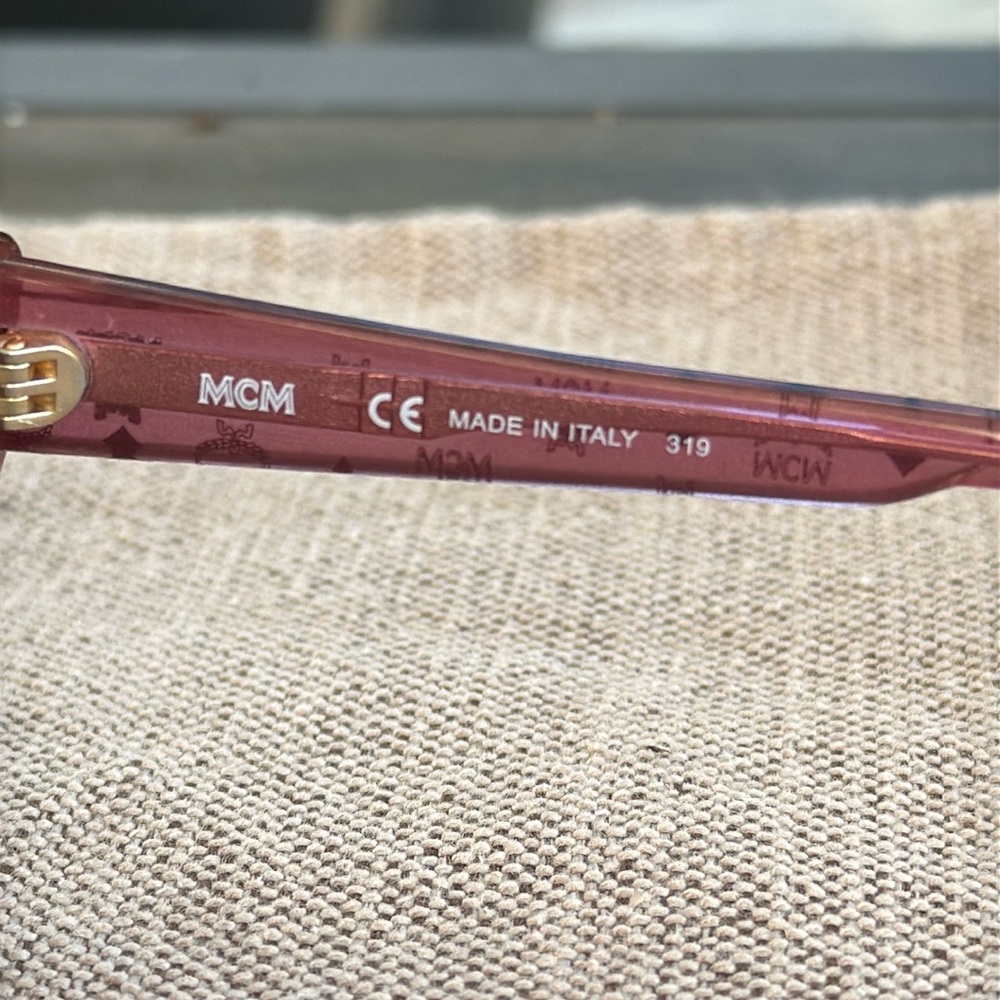 MCM 682S Cat Eye Sunglasses – Rose/Honey Pink – Designer Luxury Eyewear - Picture 7 of 16